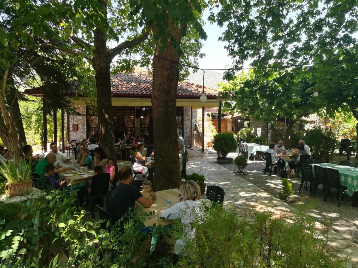 Villa Plataniotissa Mansion à Kalavryta Extérieur photo