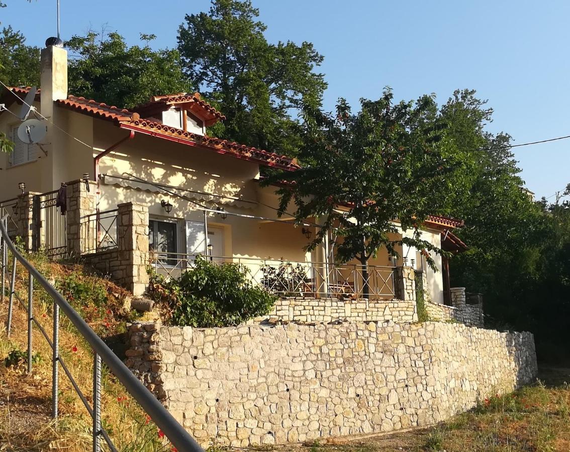 Villa Plataniotissa Mansion à Kalavryta Extérieur photo